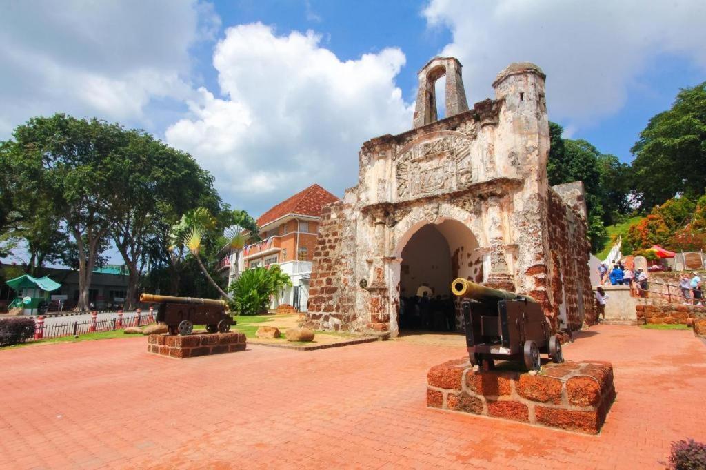 Grand Ct Hotel Malacca Bagian luar foto