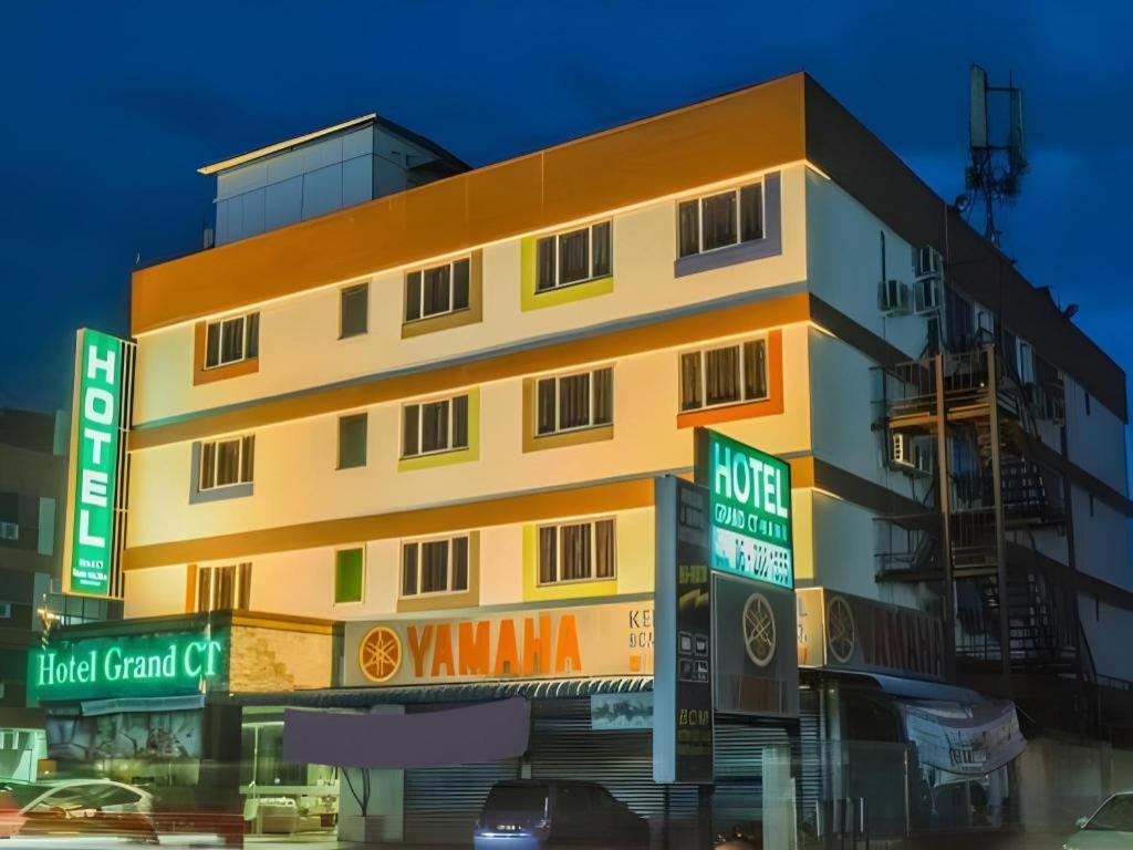 Grand Ct Hotel Malacca Bagian luar foto