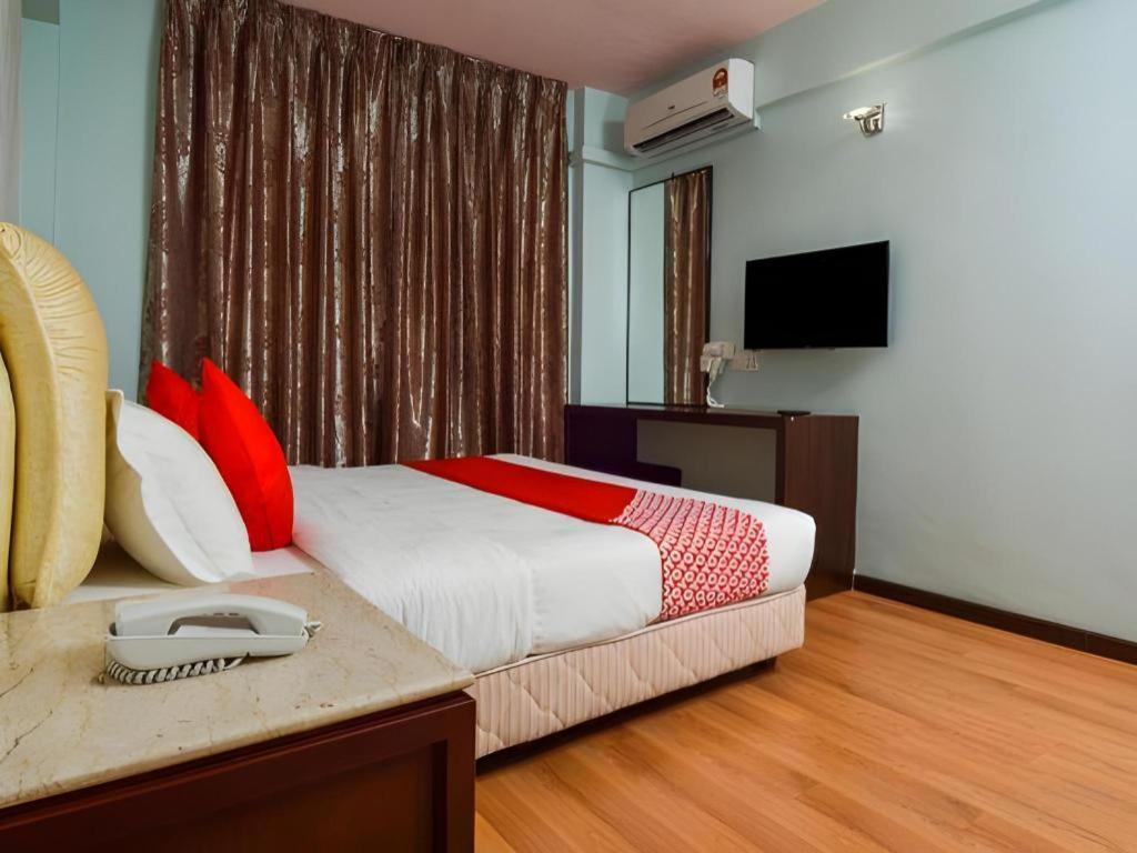 Grand Ct Hotel Malacca Bagian luar foto