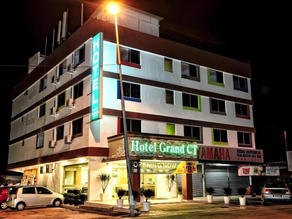 Grand Ct Hotel Malacca Bagian luar foto