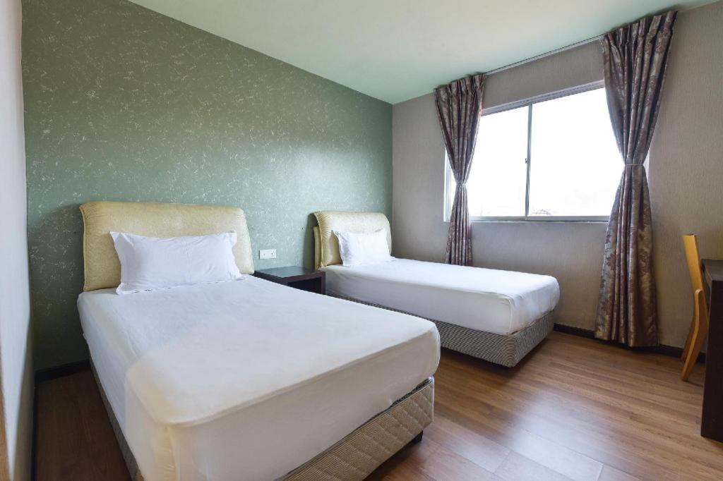 Grand Ct Hotel Malacca Bagian luar foto