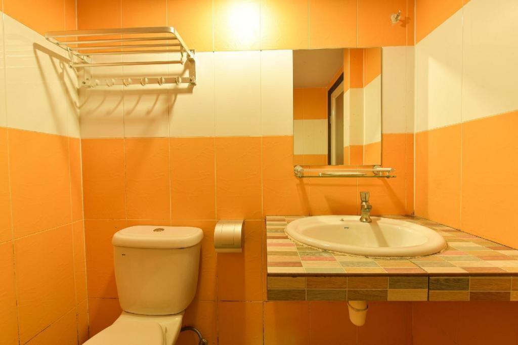 Grand Ct Hotel Malacca Bagian luar foto
