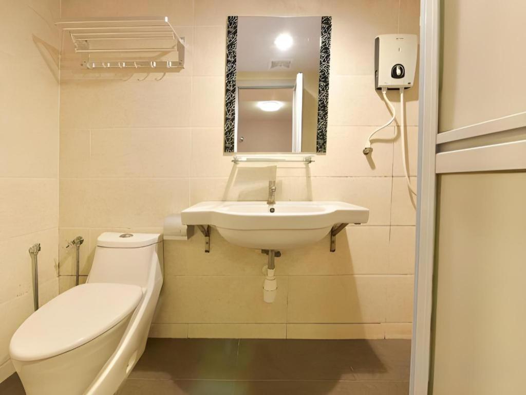 Grand Ct Hotel Malacca Bagian luar foto