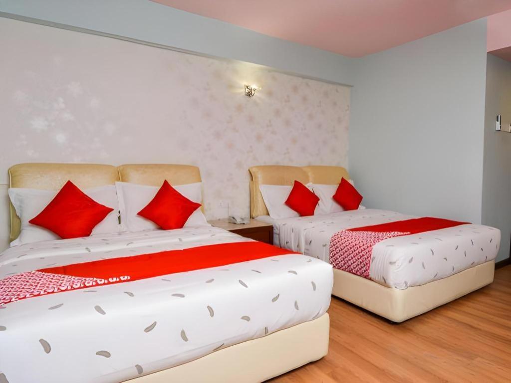 Grand Ct Hotel Malacca Bagian luar foto